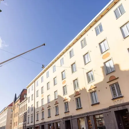 Huoneisto Spacious On Tranquil Courtyard Helsinki