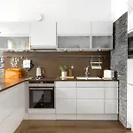 Spacious On Tranquil Courtyard Apartament *