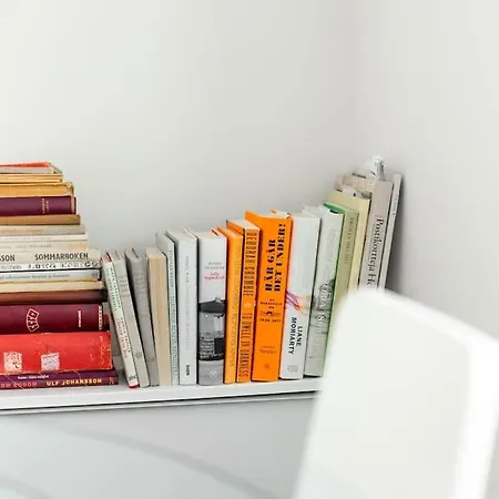 Spacious On Tranquil Courtyard *