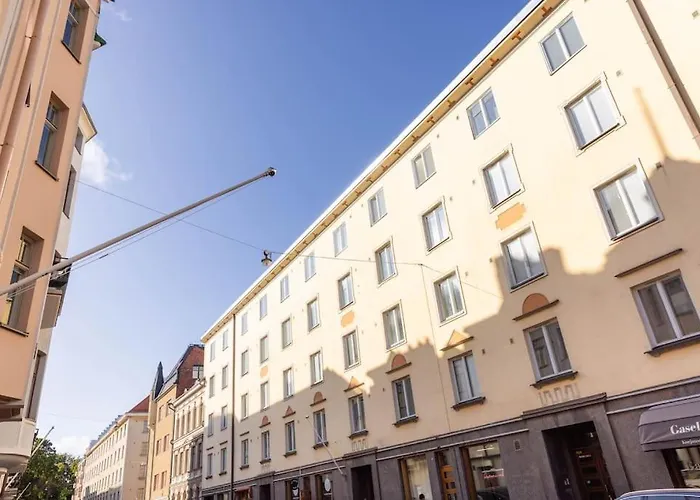 Huoneisto Spacious On Tranquil Courtyard Helsinki